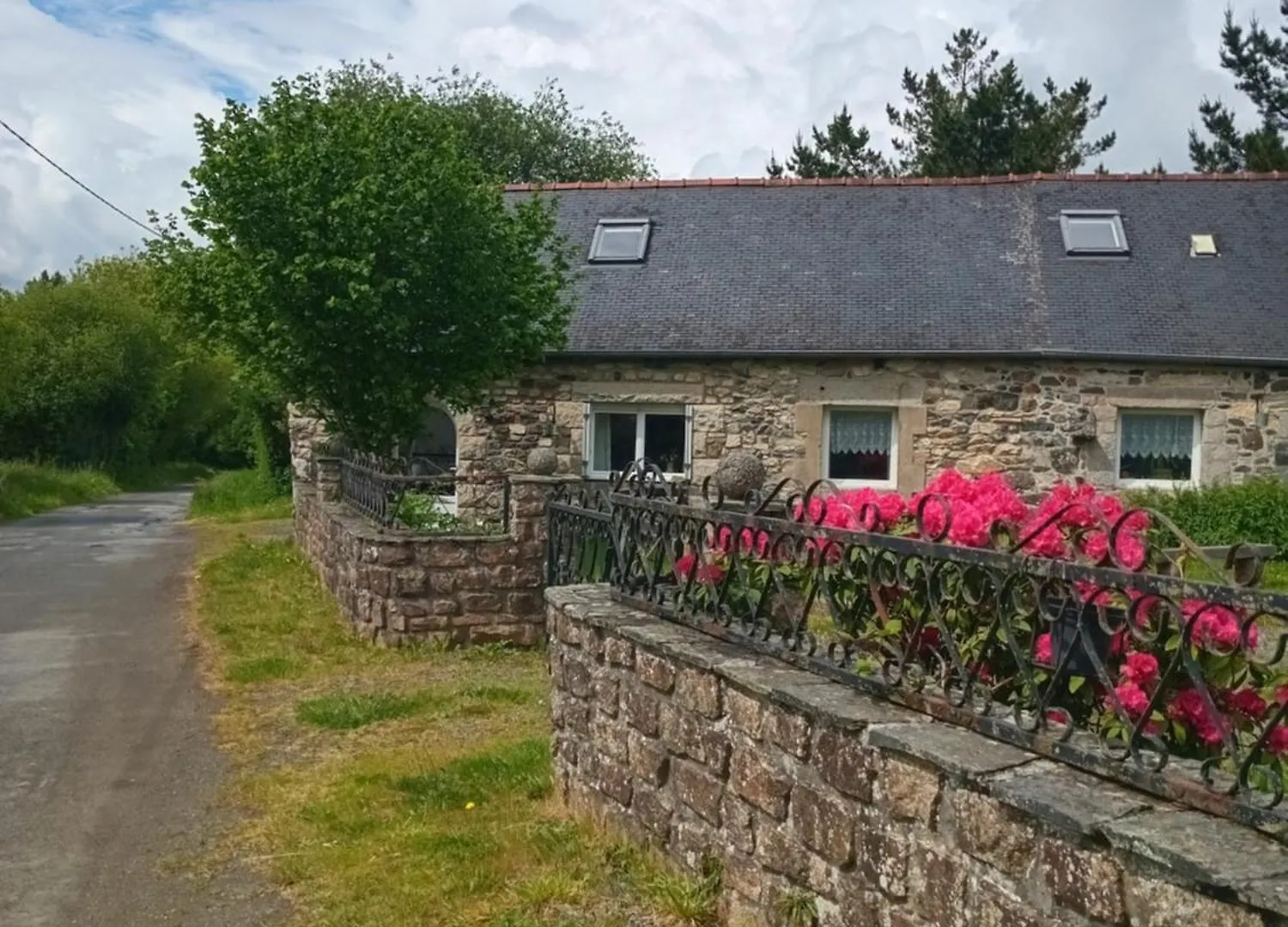 Charmante Longere Bretonne Bourbriac